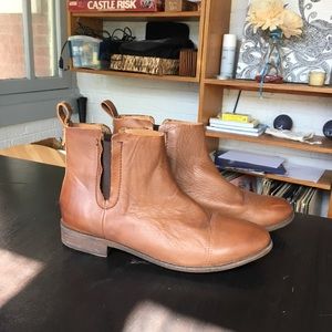 Olukai ankle boots